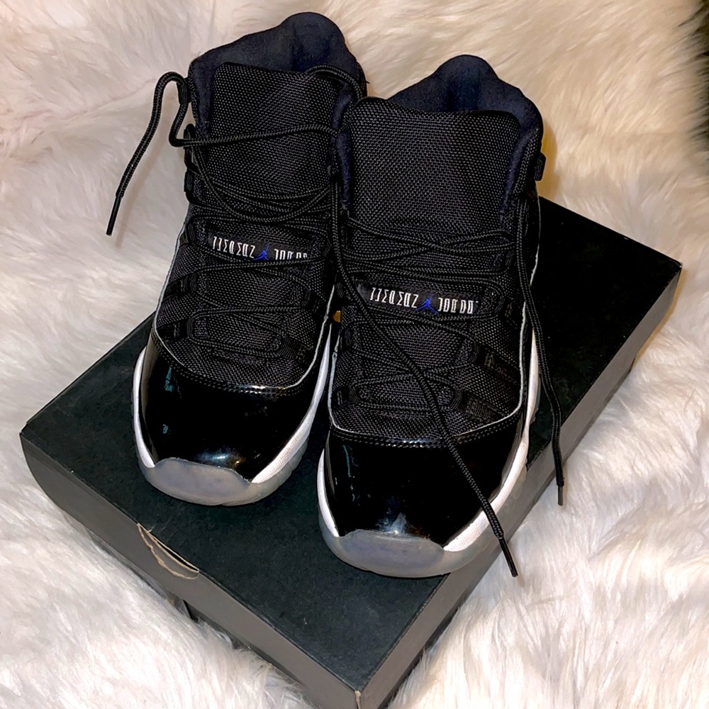 🚨Space Jams 🚨 Jordan Retro 11 2016 (GS) 7Y